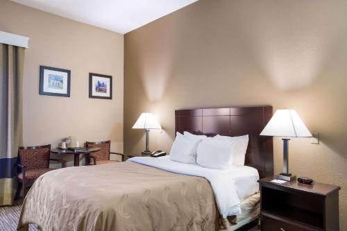 Quality Inn I-70 Near Kansas Speedway