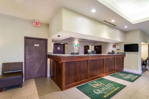 Quality Suites Milwaukee Airport