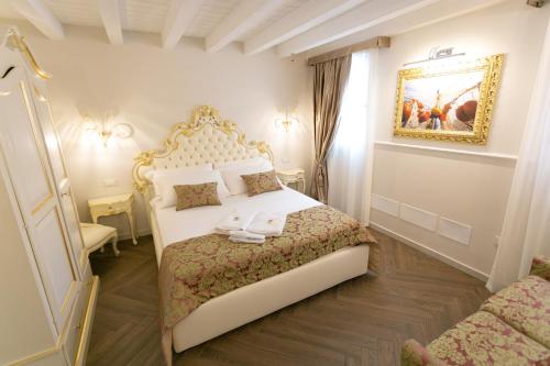 Ca' Vittoria Boutique House by ApartSuite 4