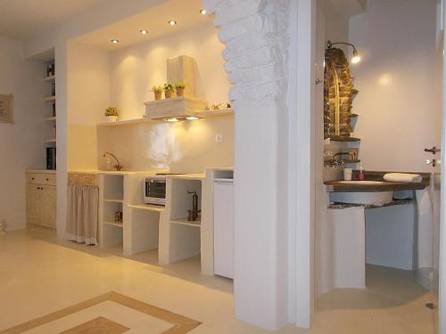  Three Little Roses Country House in Mési