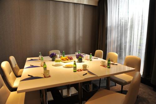 Restaurant, WESTGATE Hotel in Taipei