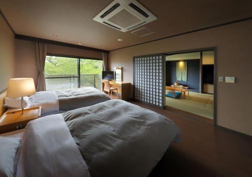 Japanese-Style Room (8 + 6 Tatami) with Private Bathroom- Non-Smoking