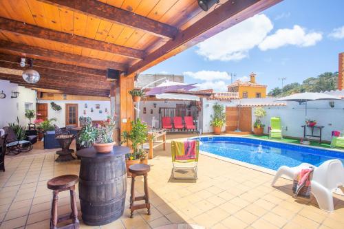  Casa Pilar con piscina in Teror