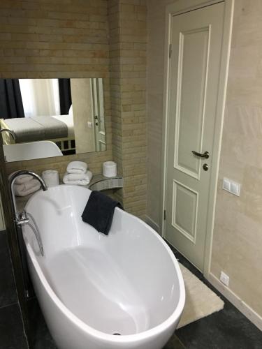 Moonlight Hotel - image 14