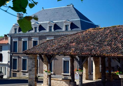 Chambres d'hôtes Coté Halles - Chambre d'hôtes - Pamproux