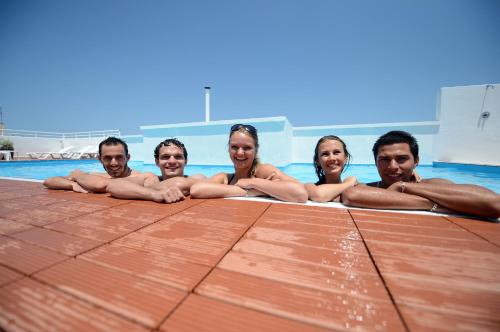 Day's Inn Hotel and Residence - image 5
