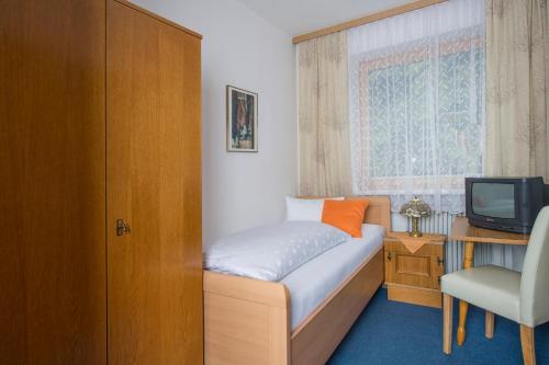 Small Single Room