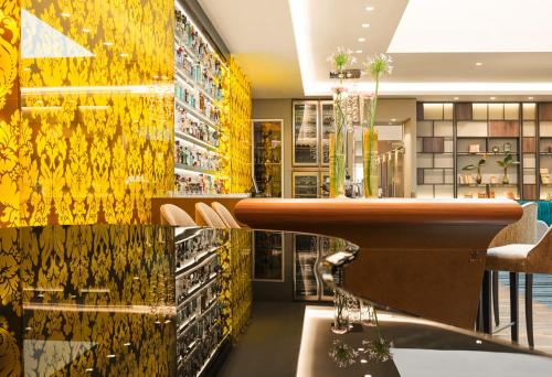 Steigenberger Hotel Herrenhof - image 2