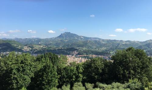  L’Acerba B&B, Pension in Ascoli Piceno bei Folignano