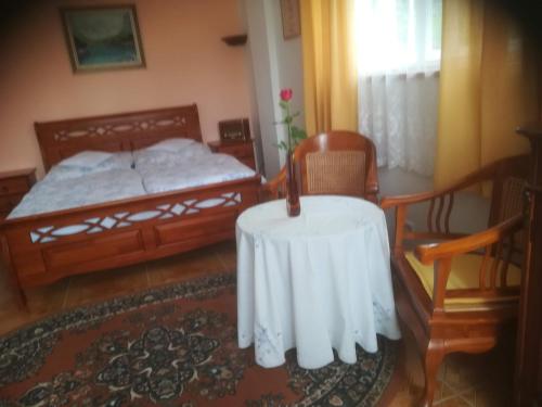 1 queen bed