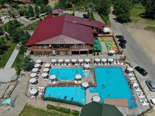 Chorna Skelya Resort & Wellness - Hotel - Vynohradiv