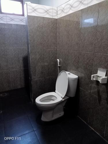 Tri Putri Kuta Homestay Room Type - Superior Twin Room