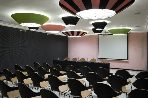 Grand Hotel Palace Rome - image 2