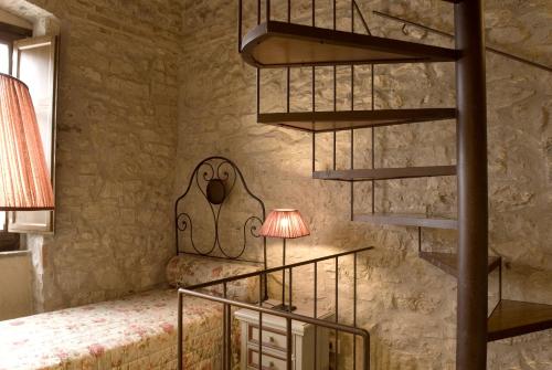 4 bedrooms, 5 beds