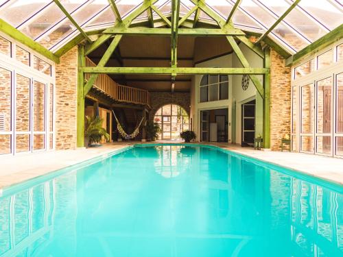 Chic holiday home with pool - Location saisonnière - Ségur-le-Château