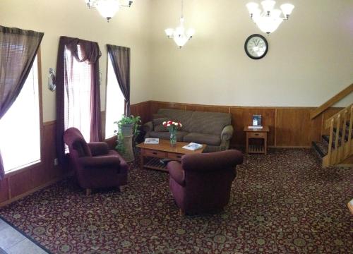 大堂, 曼哈頓溫德姆速8酒店 (Super 8 By Wyndham Manhattan Ks) in 曼哈頓 (KS)