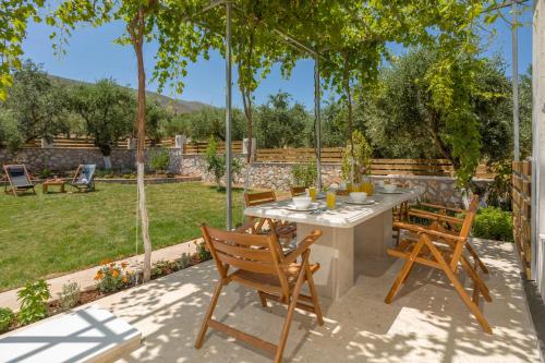  Villa Serenity, Pension in Agia Marina