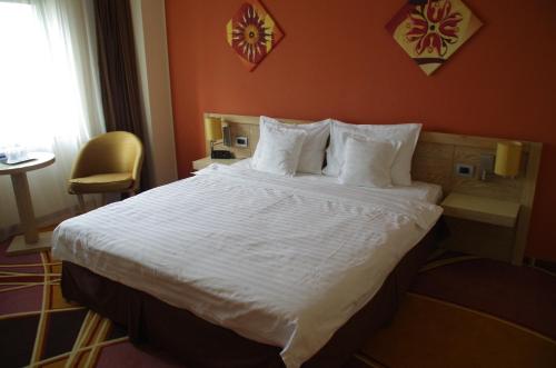 BW Premier Collection Mari Vila Hotel The 4-star Best Western Plus Mari Vila Hotel offers comfort and convenience whether youre on business or holiday in Bucharest. The hotel has everything you need for a comfortable stay. Free Wi-Fi in 