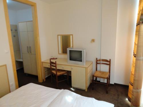 Rooms K - image 7