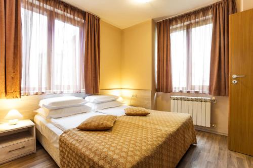 Sofia Place Hotel by HMG - image 13