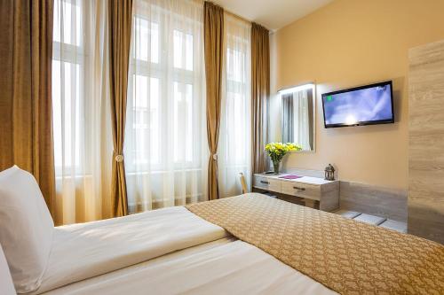 Sofia Place Hotel by HMG - image 14