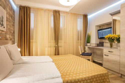 Sofia Place Hotel by HMG – Sofia, NY