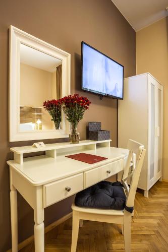 Sofia Place Hotel by HMG – Sofia, NY