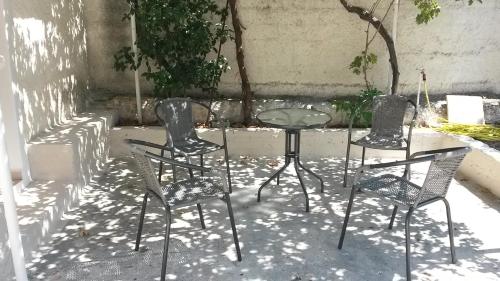  Μονοκατοικία με αυλη και τζακι. Ναύπλιο in 21100 Nafplio