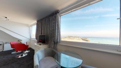 View, Golden Hind in Saint Ives (Cornwall)