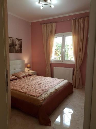  Guest house near the beach in Dhílesi