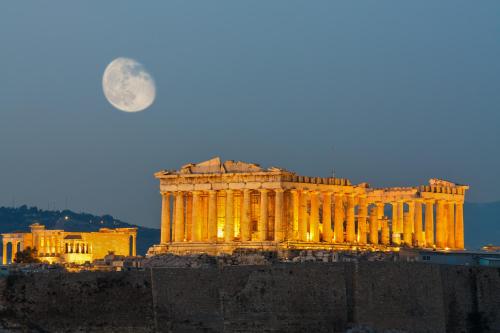 Studio Under Acropolis