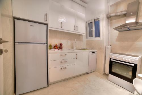 Unique apartment in Glyfada center Glifádha 