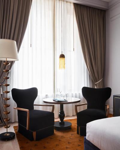 209310290 Maison Metier, in the Unbound Collection by Hyatt
