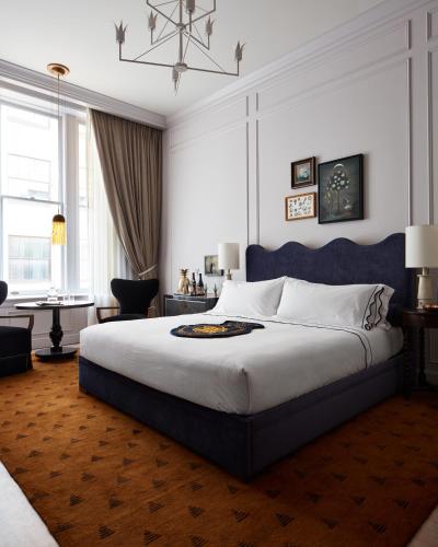 209310362 Maison Metier, in the Unbound Collection by Hyatt