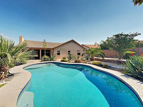 New Listing! Big Outdoor Oasis With Pool & Fire Pit Home Phoenix