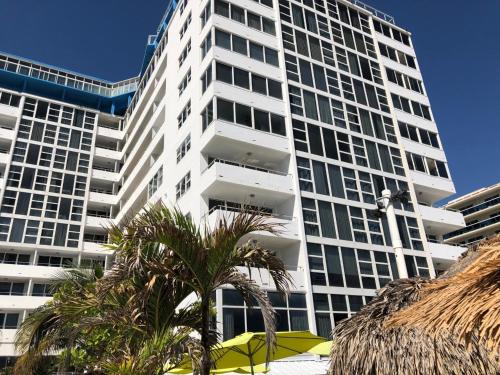 Galt Ocean Drive Beach Condo in Fort Lauderdale, USA