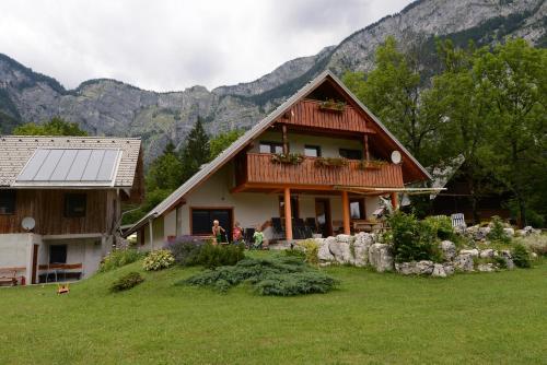 Mežnar's beautiful nature holiday house Ukanc - Apartment - Bohinj
