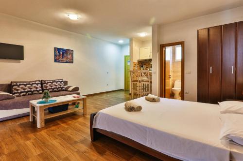Luna Apartmani - image 8