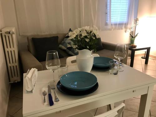  CUTE FLAT - BEST PRICE - Wi Fi - AC - TV in Florenz