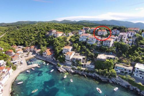 Apartments by the sea Zavalatica Korcula - 17728 