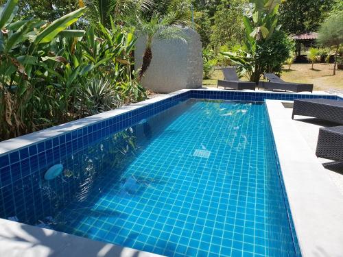 Swimming pool, Twin Villas Apartment with Swimming Pool near Purina Sheep Farm