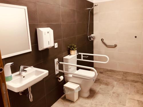 Albergue SIXTOs no Caminho - NO BIKE STORAGE - 샤워실