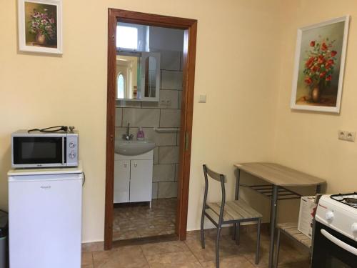 Napfény Apartman - image 11