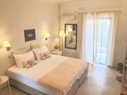  NIKOLETA'S CORFU APARTMENTS in Gouvia