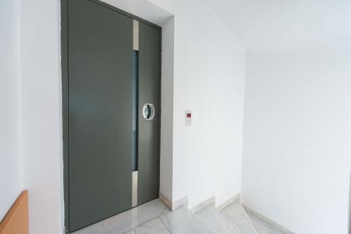 One-Bedroom Apartment (2 Adults) image 6