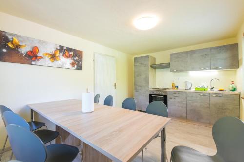 Dapur, Dolar Rooms in Bled