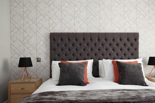 The Royal Hotel - image 3