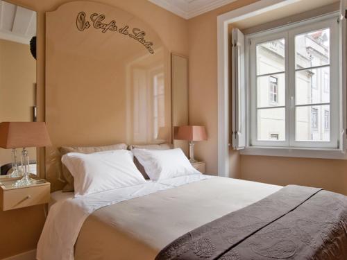 Two-Bedroom Apartment room in Lisbon Colours Bairro Alto Apartments