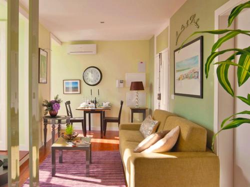 One-Bedroom Apartment room in Lisbon Colours Bairro Alto Apartments