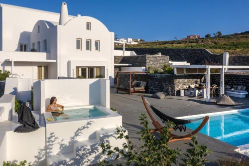 White & Co. Exclusive Island Villas - main image